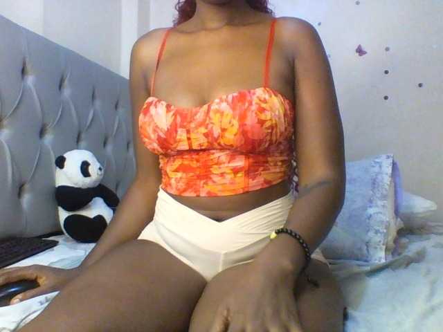 Beautifulhotass live cam on BongaCams