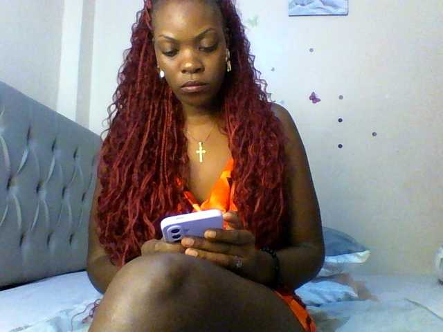 Beautifulhotass live cam on BongaCams