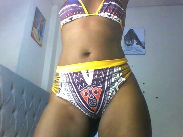 Beautifulhotass live cam on BongaCams