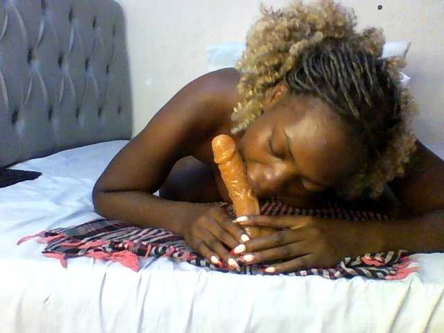 Beautifulhotass live cam on BongaCams