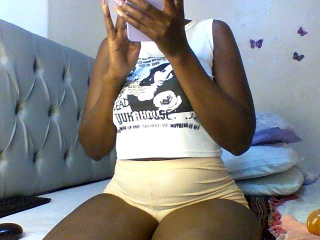 Beautifulhotass live cam preview