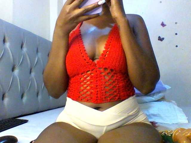 Beautifulhotass live cam on BongaCams