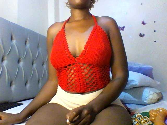 Beautifulhotass live cam on BongaCams