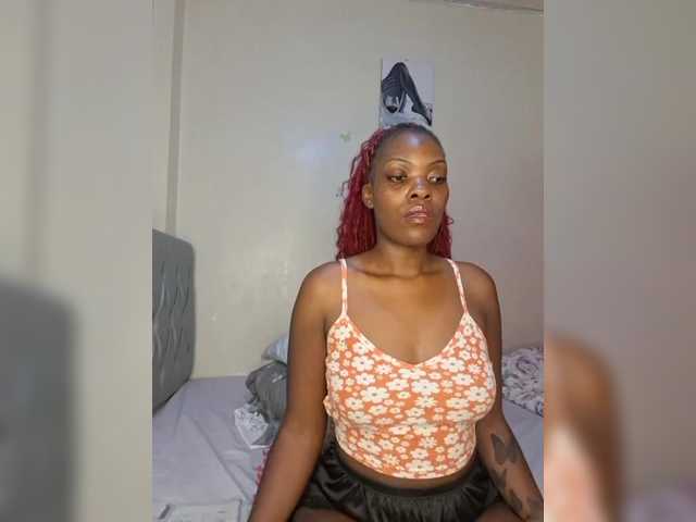 Beautifulhotass live cam on BongaCams