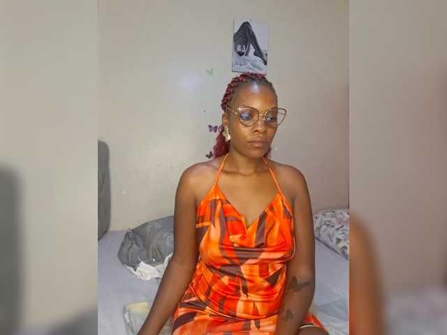 Beautifulhotass live cam on BongaCams