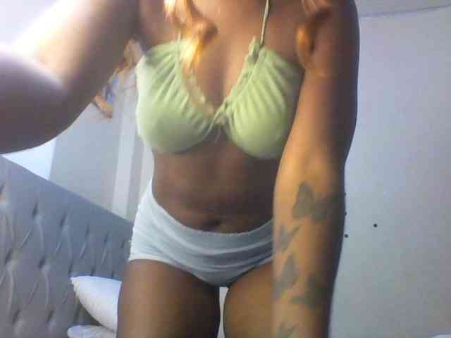 Beautifulhotass webcam