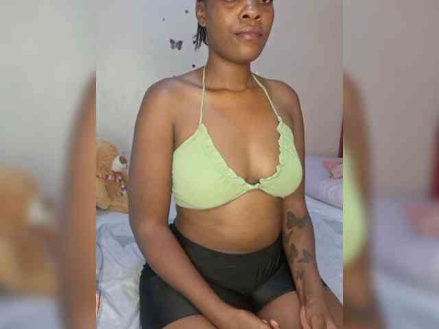 Beautifulhotass webcam