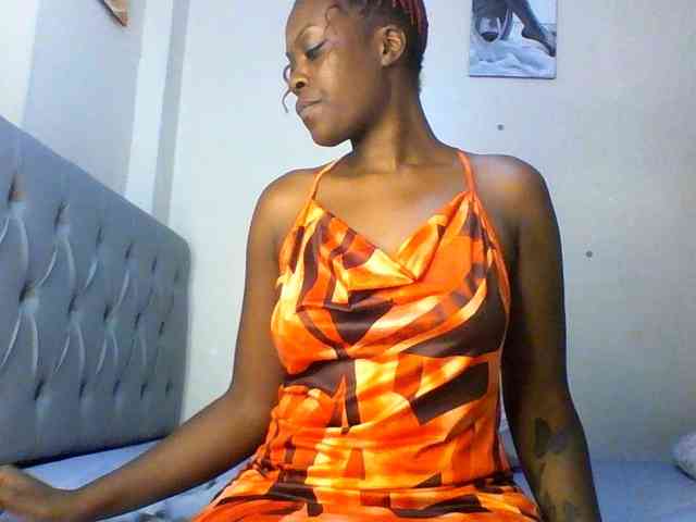 Beautifulhotass Live Webcam on BongaCams