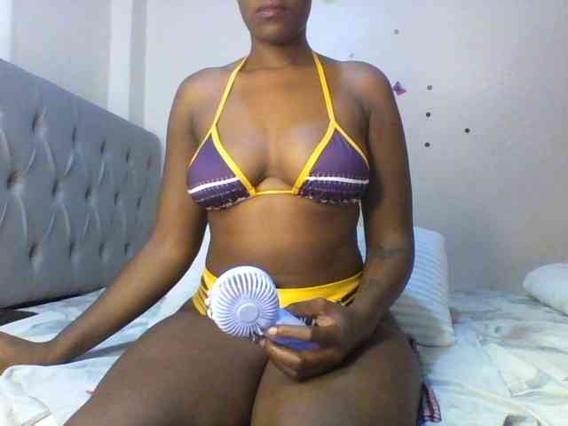 Beautifulhotass webcam