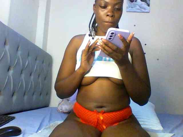 Beautifulhotass Live Webcam on BongaCams