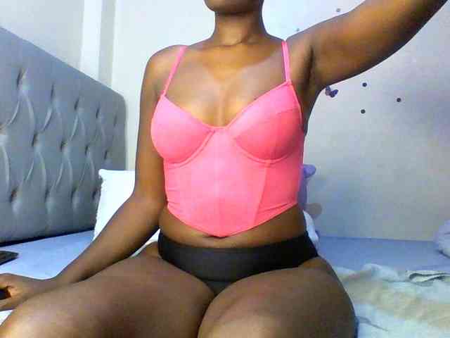 Beautifulhotass webcam