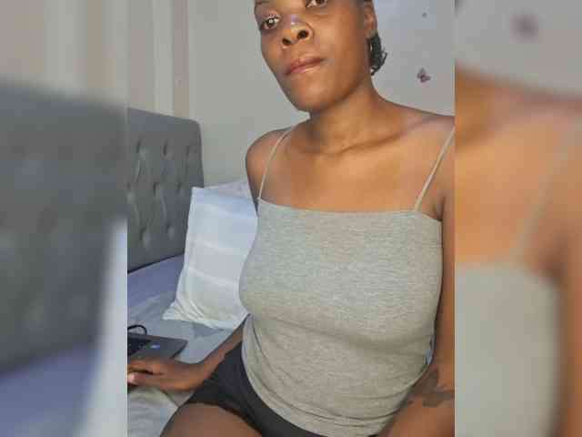 Beautifulhotass webcam