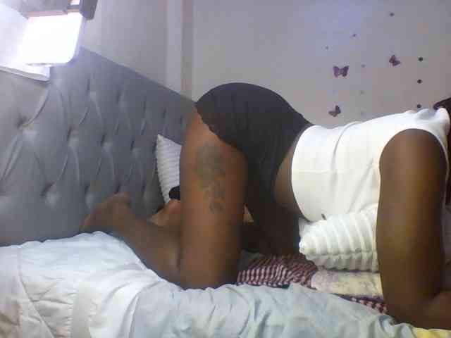 Beautifulhotass webcam