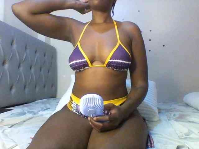 Beautifulhotass webcam