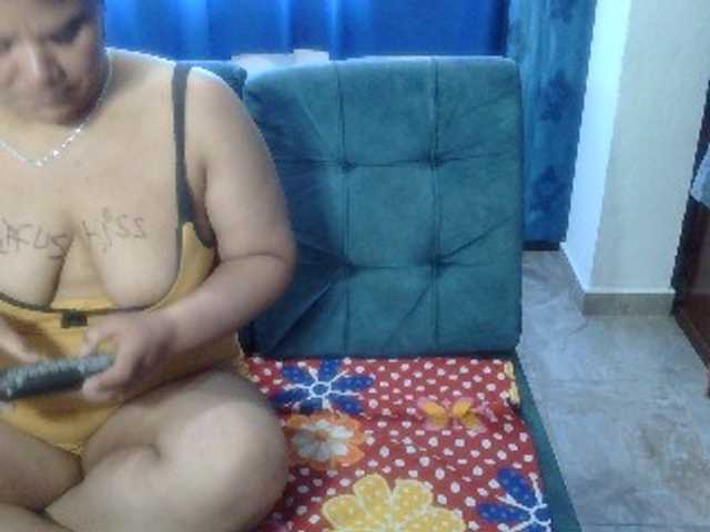 curiousnasty live cam on BongaCams