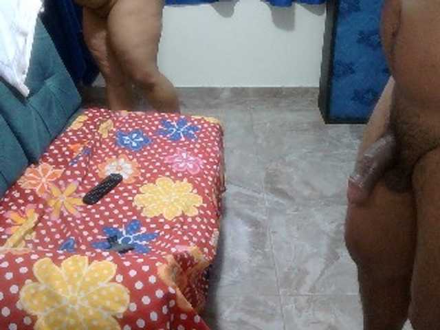 le modèle curiousnasty est en webcam porno dans un show sur le site bongacams, il possède les tags suivants: Latino/Hispanic,Brunette,Trimmed