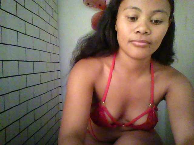 Dilliannah live cam on BongaCams