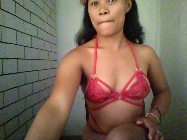 Dilliannah live cam on BongaCams