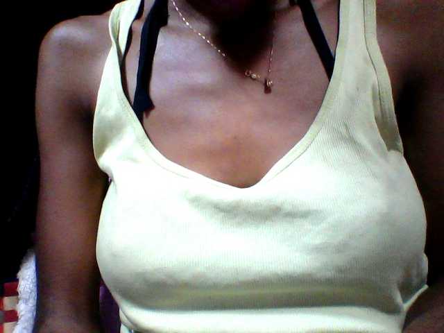 le modèle seths est en webcam porno dans un show sur le site bongacams, il possède les tags suivants: Ebony,Brunette,Shaved