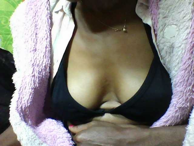 seths live cam on BongaCams
