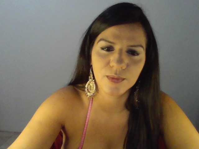 AylaFarah, 34 y/o - Live Cam on BongaCams