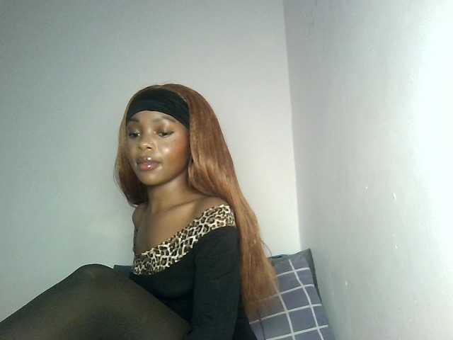 YumTam's BongaCams show and profile