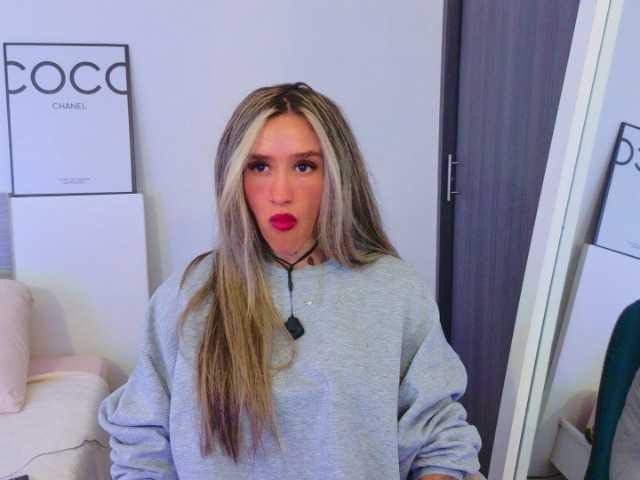 sofiaborton live cam on BongaCams