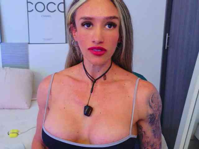 sofiaborton webcam
