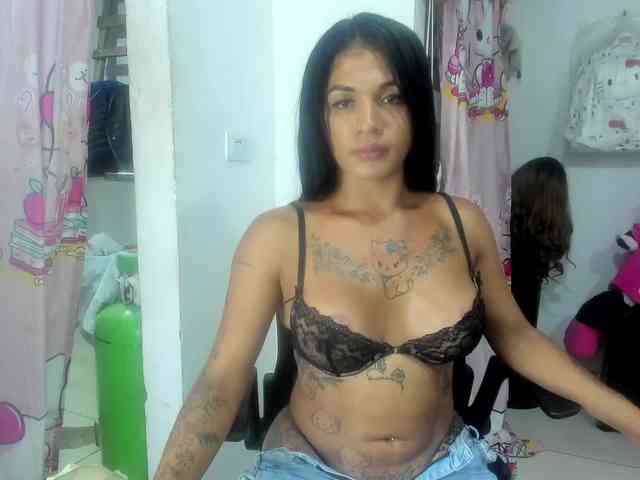 Gabriela-Lukyano... Live Webcam on BongaCams