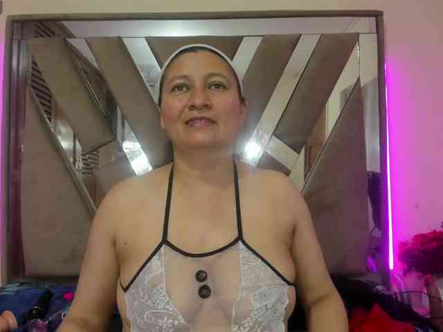 lilith-torres Live Webcam on BongaCams