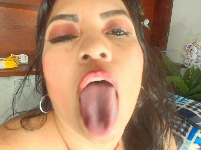 naatashaa live cam on BongaCams