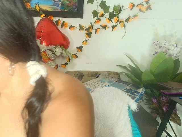 Naatashaa webcam