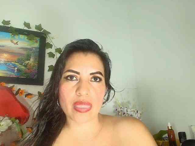 Naatashaa webcam