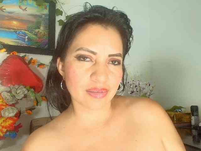 Naatashaa webcam