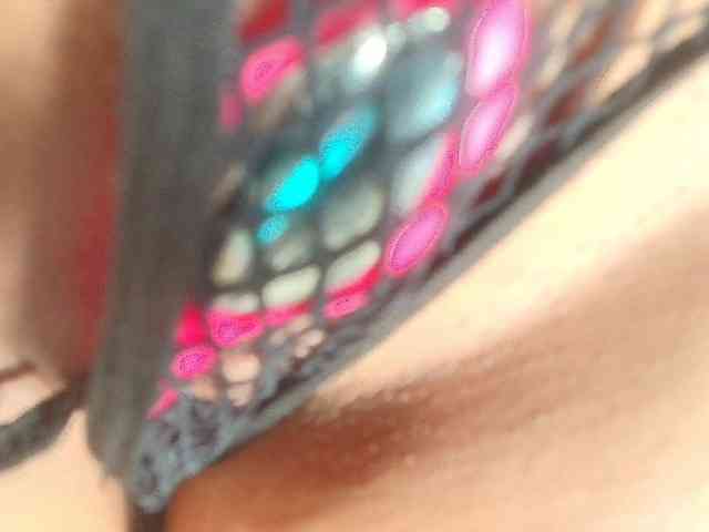 Naatashaa webcam