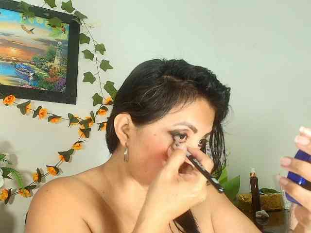 Model: Naatashaa