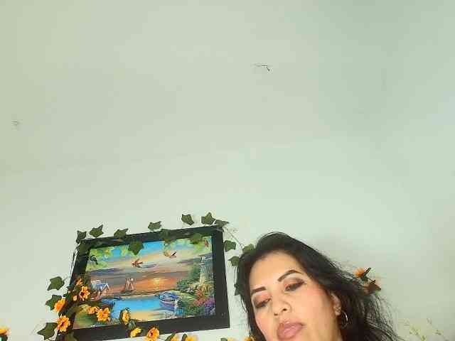 Naatashaa webcam