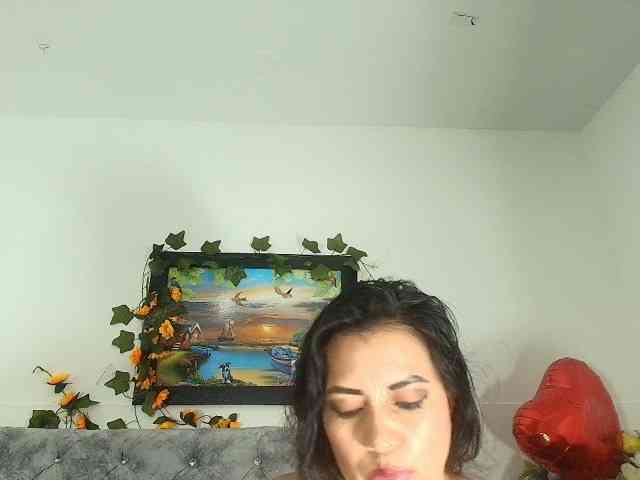 Naatashaa webcam