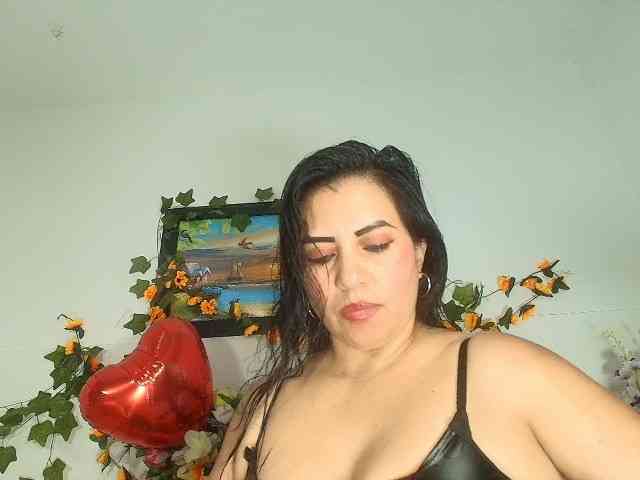 Naatashaa webcam