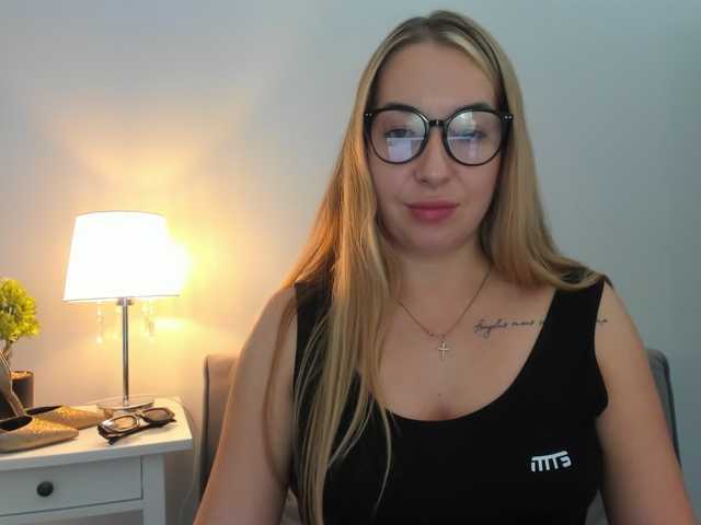 AriaBeauty live cam on BongaCams