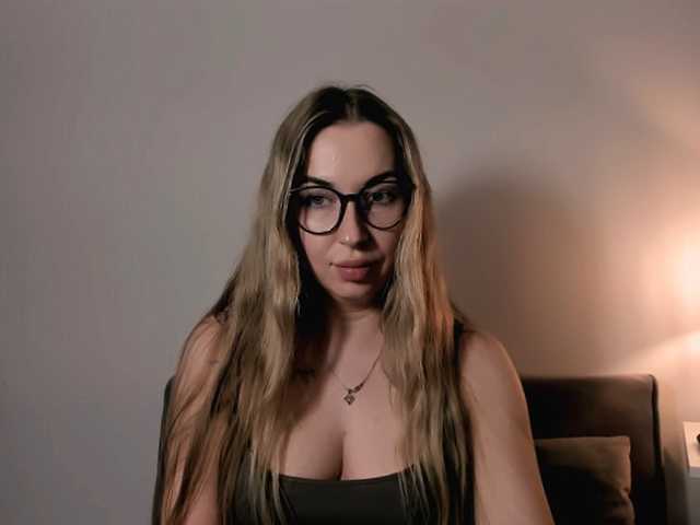 AriaBeauty live cam on BongaCams