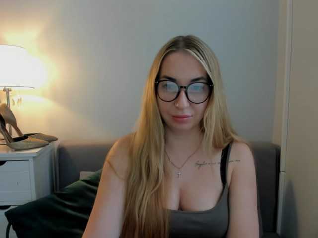 AriaBeauty live cam on BongaCams