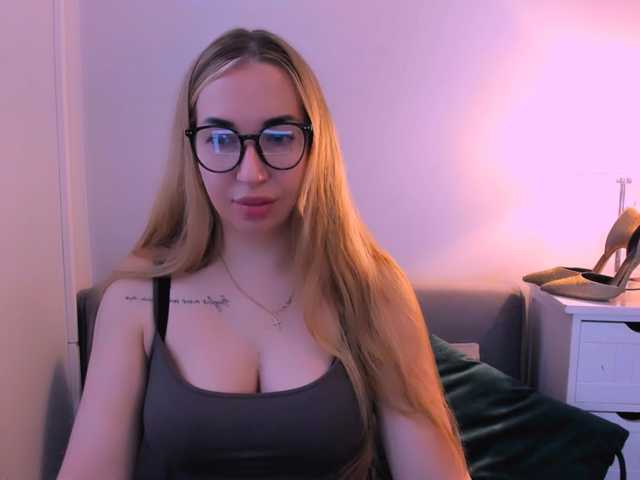 AriaBeauty live cam on BongaCams
