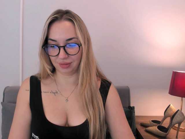 AriaBeauty live cam on BongaCams