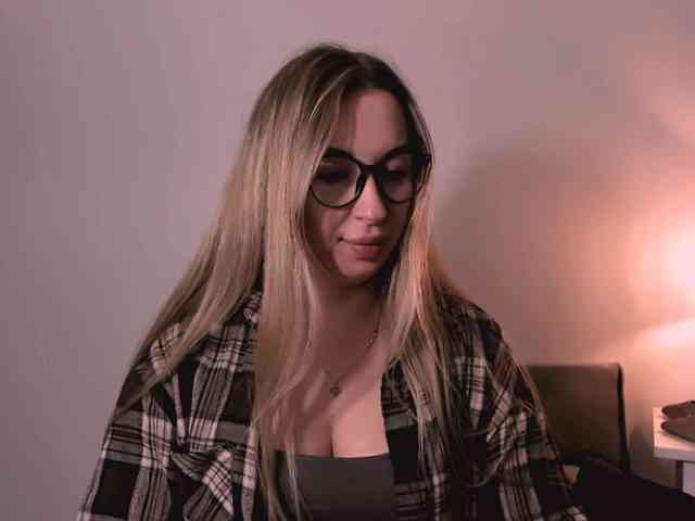 AriaBeauty webcam