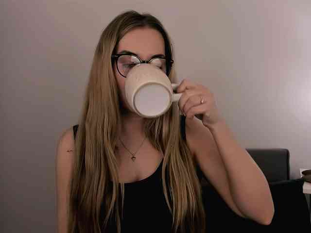 AriaBeauty webcam