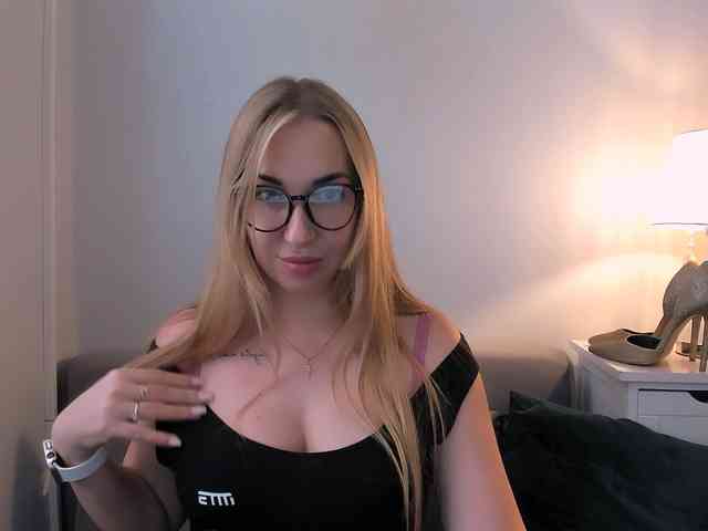 AriaBeauty webcam