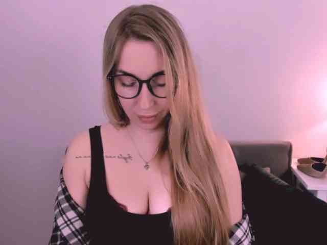 AriaBeauty webcam