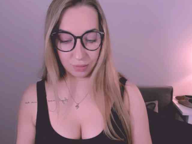 AriaBeauty webcam