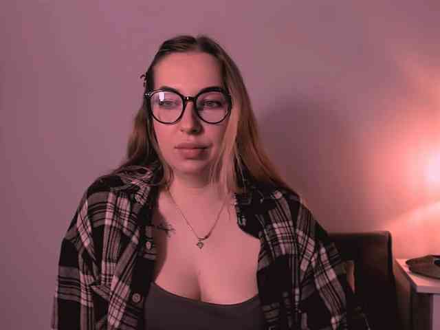 AriaBeauty webcam